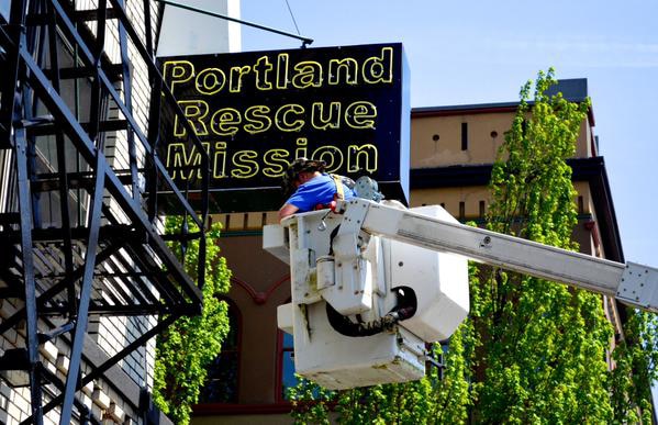 Portland Rescue Mission gets a new sign downtown at the Burnside Shelter! 